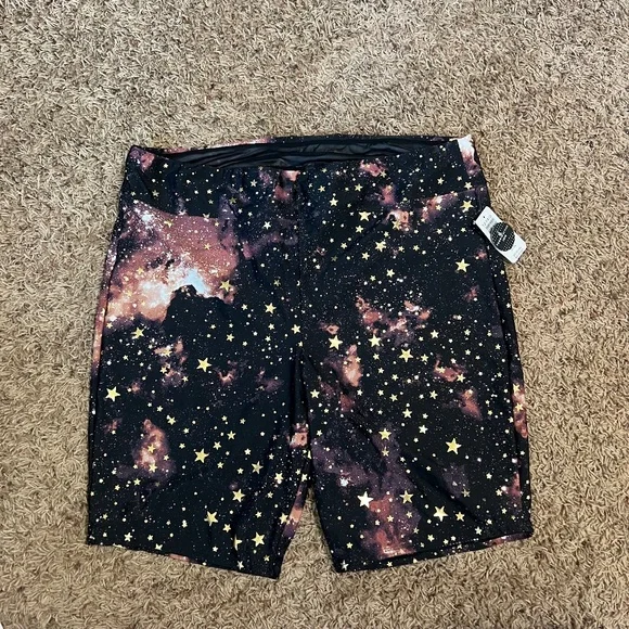 NWT Torrid Galaxy Star Biker Shorts Size 3 | Celestial Print - Picture 1 of 7